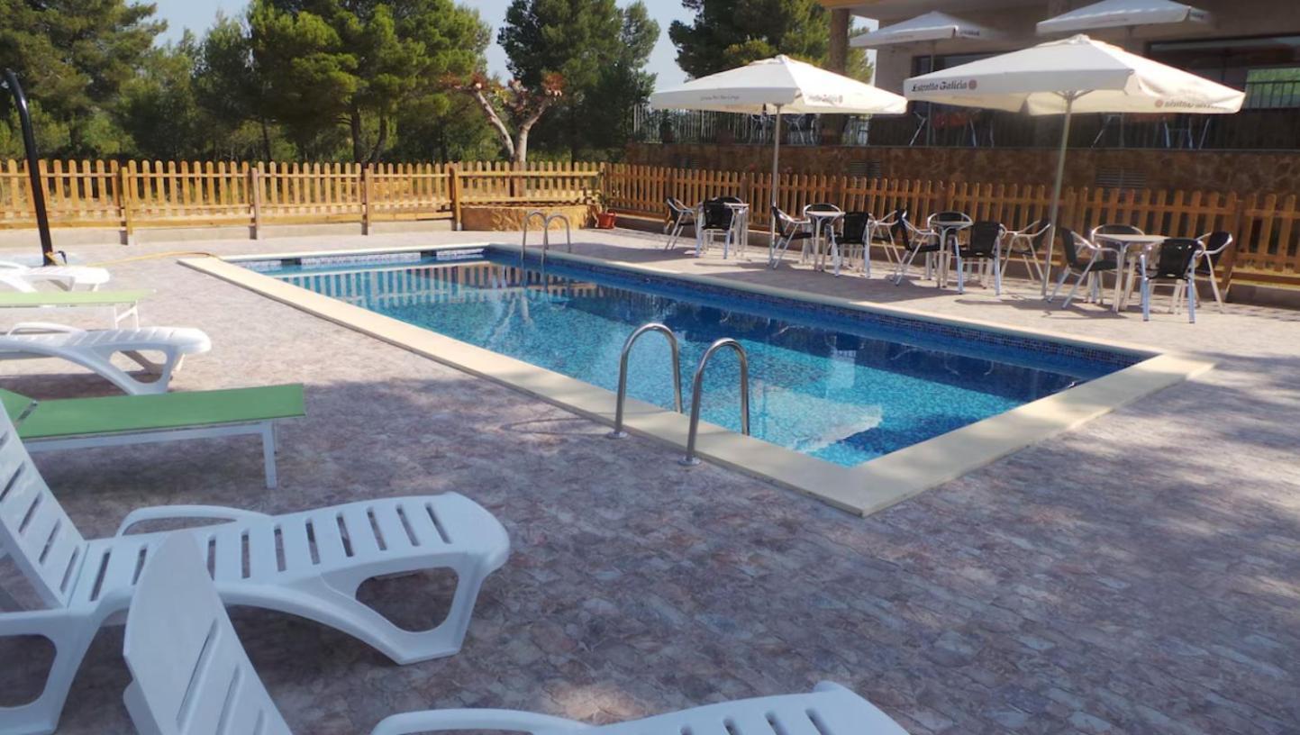 Hotel Restaurant Cau Blanch Useras المظهر الخارجي الصورة
